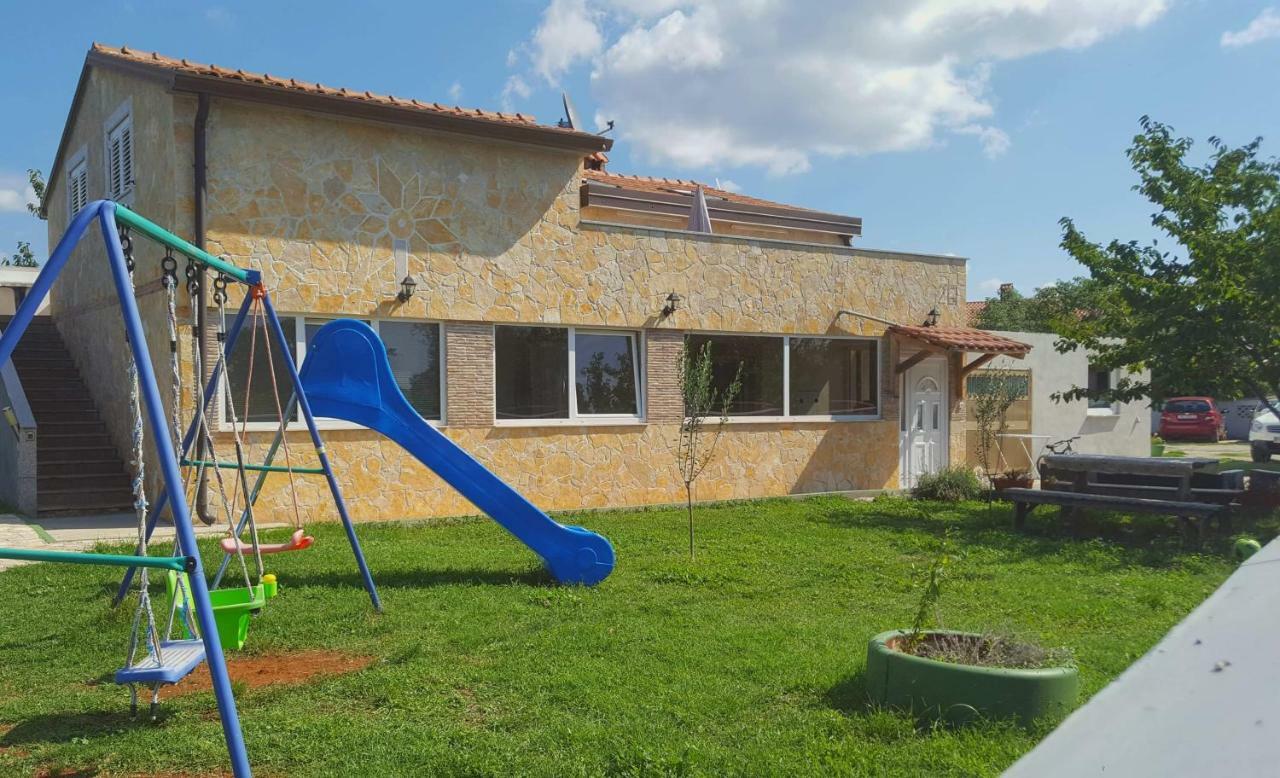 Apartment Goran & Nela Умаг Екстер'єр фото